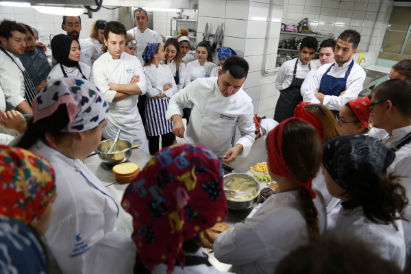 istanbul gelisim universitesi gastronomi ve mutfak sanatlari bolumu uzman kadrosuyla nitelikli egitim sunuyor gastronomi turkey by rafine gastronomi turkey gastronomi haberleri gastronomi hakkinda her sey