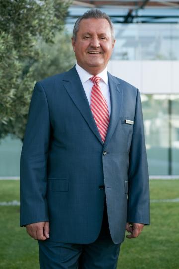 Otelin Genel Müdürü H. Rıza Elibol