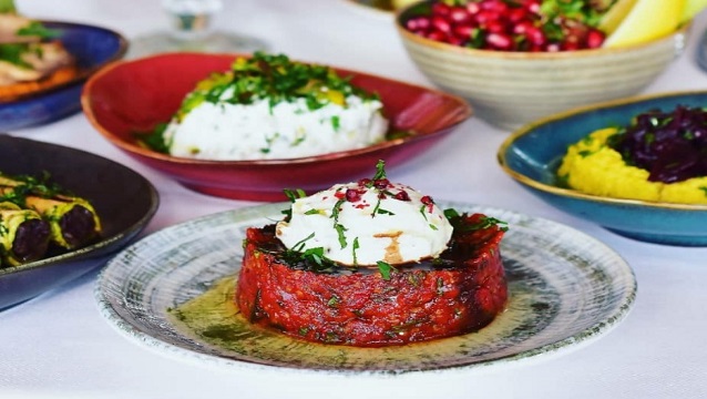 Ajda; Karaköy'de Lübnan esintisi