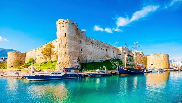 Akdeniz’in incisi Kıbrıs turizmde rekora koşuyor