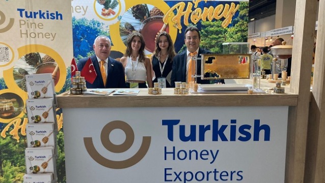 Arı gibi çalıştılar, 138 ülkeye Türk balını tanıttılar  