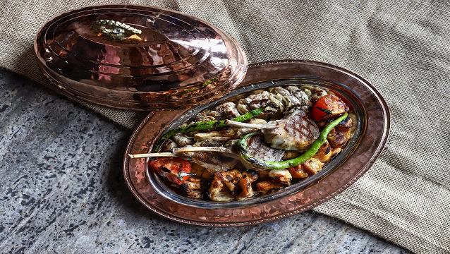 Avlu Restaurant, Anadolu esintileri taşıyan iftar menüleriyle misafirlerini bekliyor