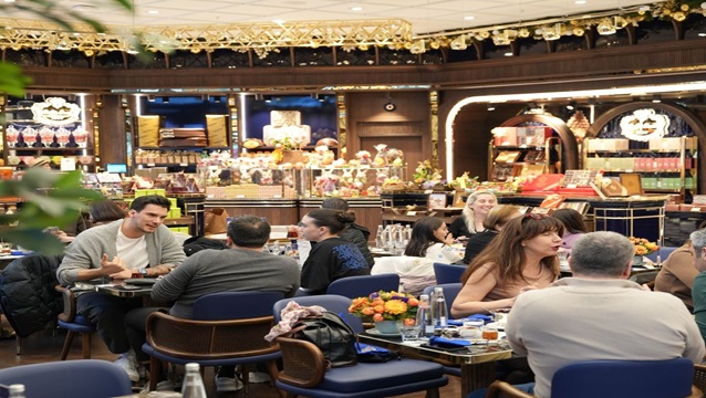 Cafer Erol’da Anneler Günü’ne Cazlı Brunch