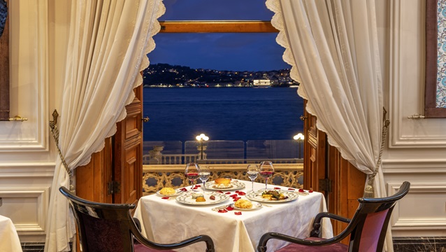 Çırağan Palace Kempinski İstanbul, Sevgililer Günü’nü unutulmaz bir aşka dönüştürüyor