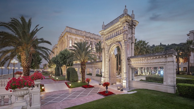 Çırağan Palace Kempinski İstanbul, dünyanın zirvesinde