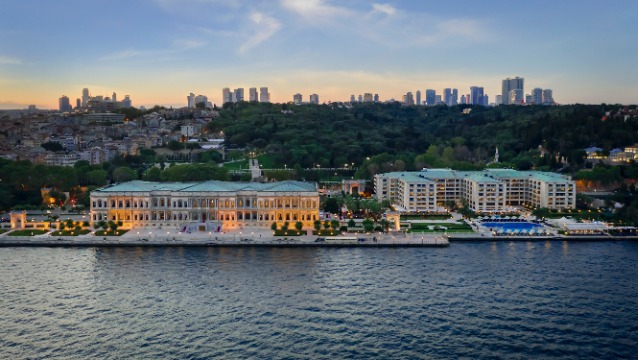 Çırağan Sarayı’na Forbes Travel Guide’dan “Beş Yıldız’’