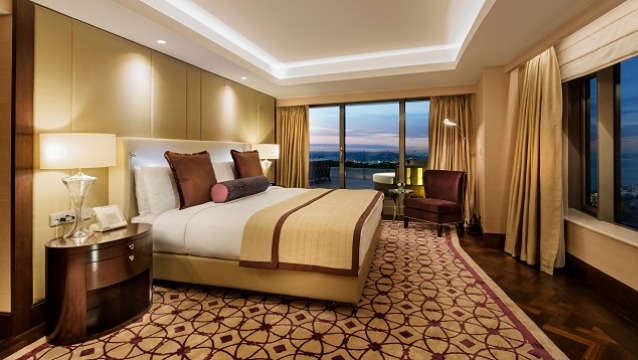 Conrad Istanbul Bosphorus Avrupa’nın Lider Şehir Oteli, Türkiye’nin Lider İş Oteli ve Türkiye’nin Lider Konferans Oteli seçildi