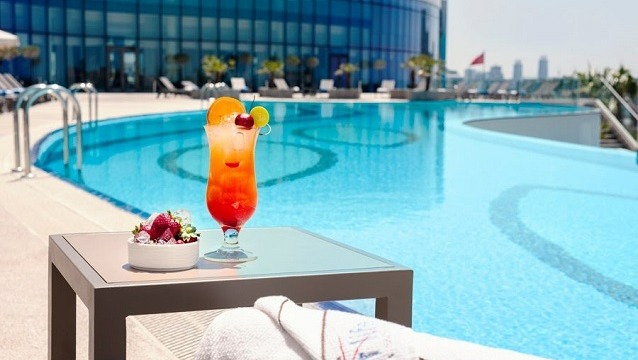 İstanbul’da havuz keyfinin adresi Elite World Asia Hotel  
