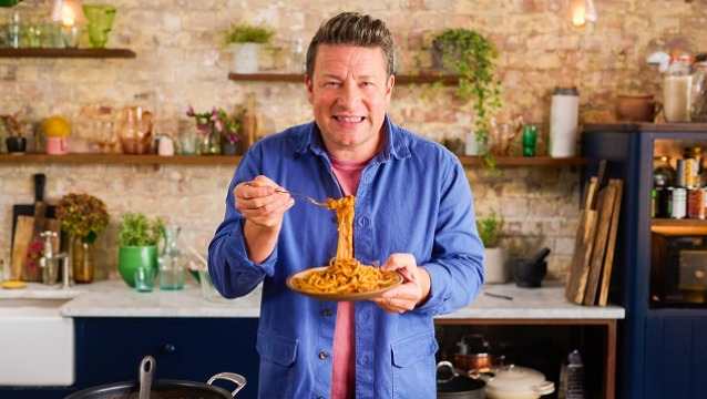 “Jamie Oliver ile Bütçe Dostu Yemekler” 24Kitchen’da Başlıyor