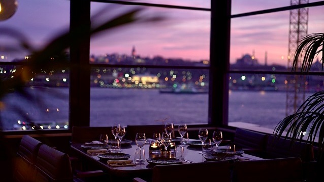  JW Marriott Istanbul Bosphorus’ta Sevgililer Günü bambaşka 