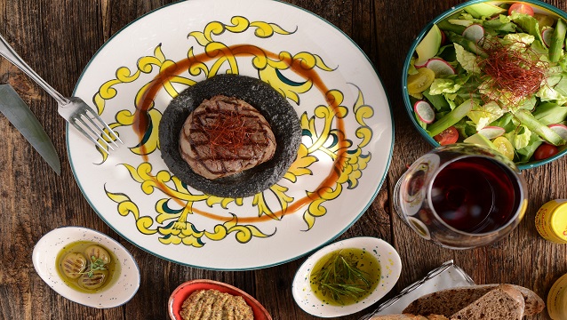 Limon Köyiçi Alaçatı; otantik ambiyansında lezzetli bir gastronomi deneyimi sunuyor