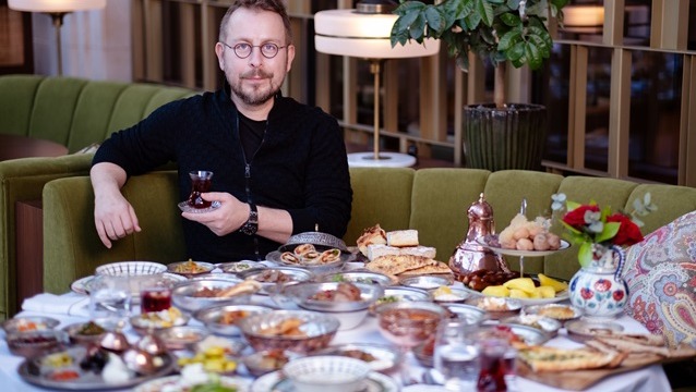 Ömür Akkor