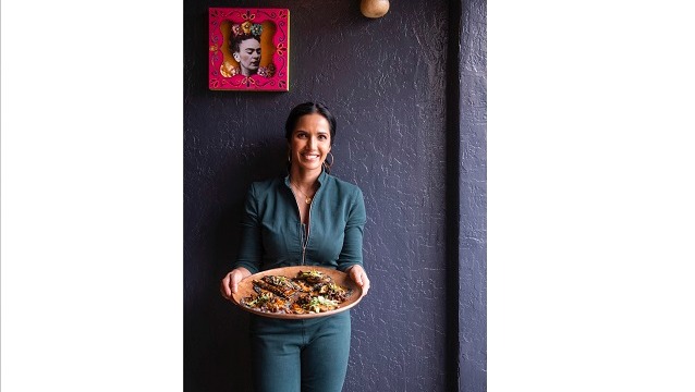 Padma Lakshmi ile Tatların Kökeni 24Kitchen ekranlarında başlıyor