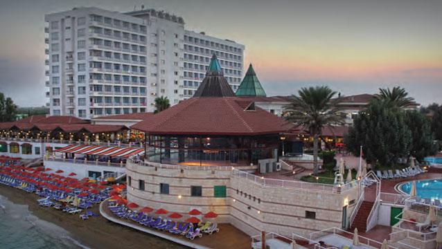 Salamis Bay Conti, özel konumunu hizmet anlayışıyla taçlandırıyor