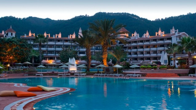Şehirden uzak kış eviniz; Martı Resort