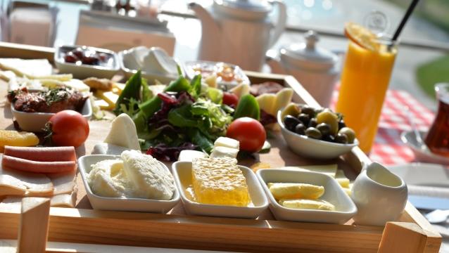 Sheraton Ataköy’de ‘Bi Kasa Kahvaltı’ başlıyor