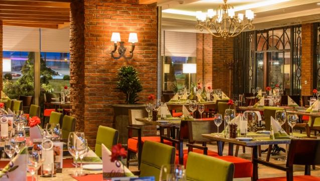 Yılın en romantik günü Elite World Hotels’de