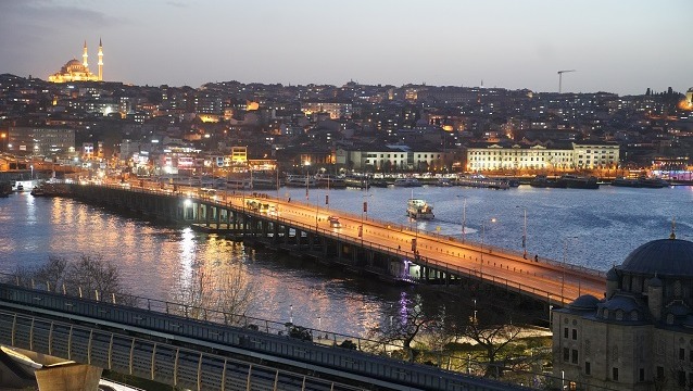 Yuca Haliç manzarası eşliğinde lezzet deneyimi