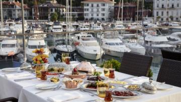 The Grand Tarabya, zengin mönüsüyle iftara bekliyor